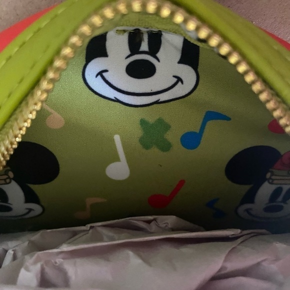 NWT-DISNEY-DISNEY PARKS 100 YEARS DECADES-MICKEY THE BAND CONCERT BACKPACK main image 4